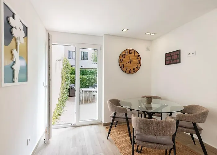 156 Banksy Oasis Terrace